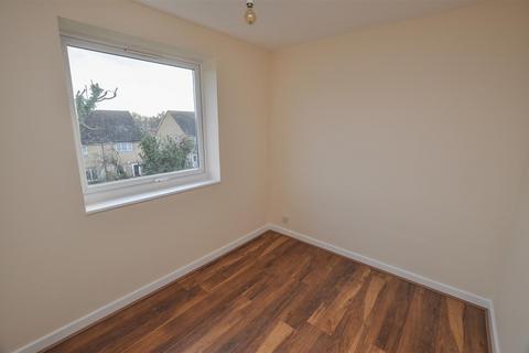 2 bedroom flat to rent, Cedarwood Drive, St Albans