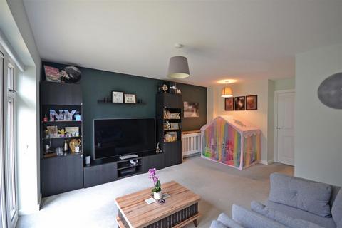 2 bedroom end of terrace house for sale, Sandringham Avenue, Stratford-Upon-Avon CV37