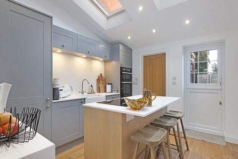 16 Cloverly Road, Ongar, CM5 9BY
