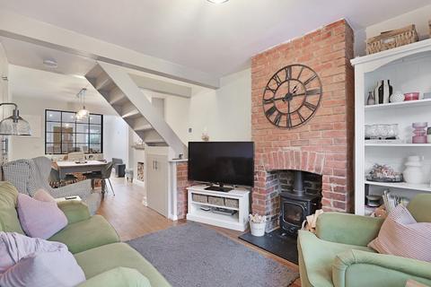16 Cloverly Road, Ongar, CM5 9BY