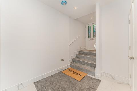 2 bedroom flat for sale, 118 Stapleton Hall Road, Stroud Green N4