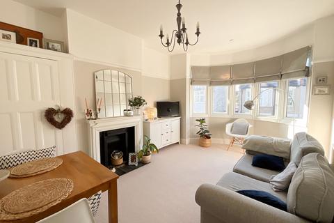 1 bedroom flat for sale, Leigh-on-Sea SS9