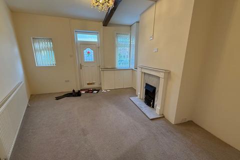 2 bedroom terraced house to rent, Toftshaw Lane, Bradford BD4