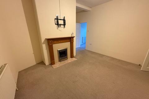 2 bedroom terraced house to rent, Toftshaw Lane, Bradford BD4