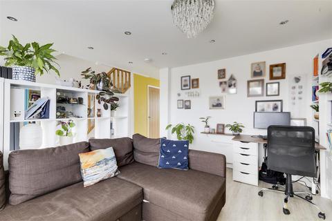 6 Ashwick Close, Nottingham, NG11 7EZ