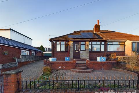 2 bedroom semi-detached bungalow for sale, Ashbourne Ave, Aspull, Wigan, WN2