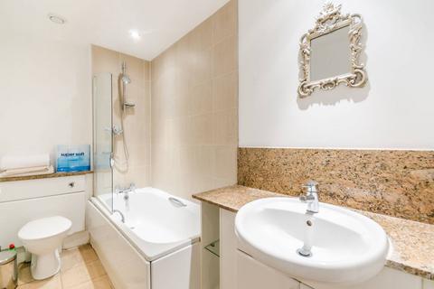 1 bedroom flat for sale, Nevern Square, Earls Court, London, SW5