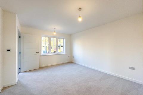 3 bedroom end of terrace house for sale, Lark's Place, Kennett Garden Village