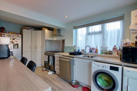 4 bedroom end of terrace house for sale, HIGHFIELD AVENUE, FAREHAM