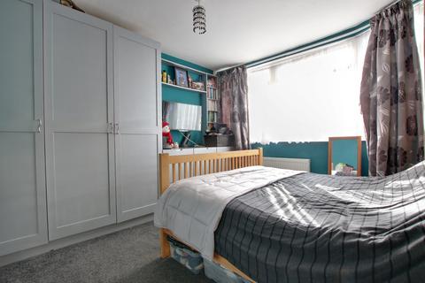 4 bedroom end of terrace house for sale, HIGHFIELD AVENUE, FAREHAM