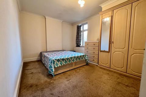 2 bedroom flat to rent, Longbridge Road, Faircross Manisons, Barking