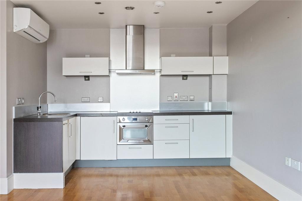 Apartment in London - View 5