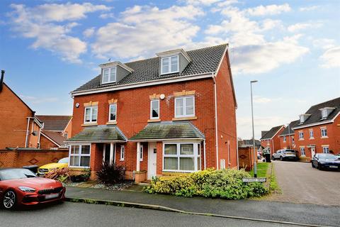 4 bedroom semi-detached house for sale, Balshaw Way, Chilwell