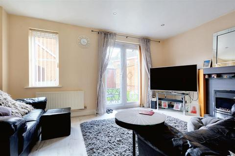 18 Balshaw Way, Chilwell, Nottingham, NG9 6RQ
