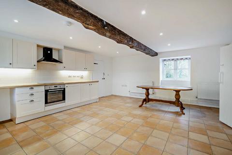 5 bedroom detached house to rent, Llanfoist, Abergavenny