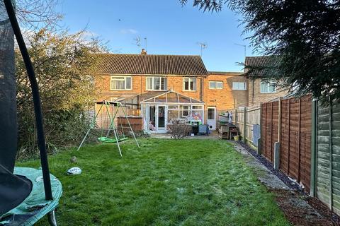 24 Avon Crescent, Alcester, B49 6BJ
