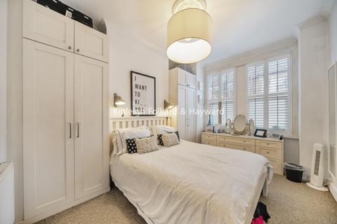 2 bedroom flat to rent, Renmuir Street London SW17