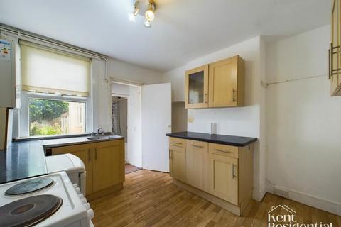 2 bedroom terraced house for sale, Tonbridge Road, Maidstone, Kent, ME16 8NH