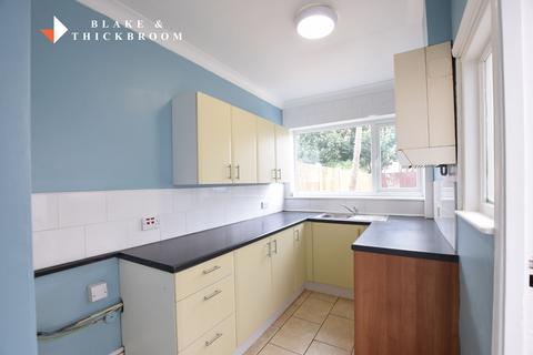 2 bedroom end of terrace house to rent, Warwick Road, Clacton-on-Sea