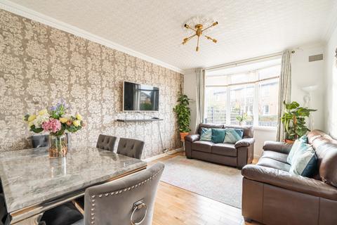 2 bedroom flat for sale, Broomside Terrace, Edinburgh EH12