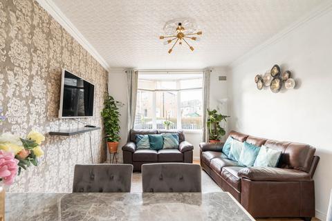 2 bedroom flat for sale, Broomside Terrace, Edinburgh EH12