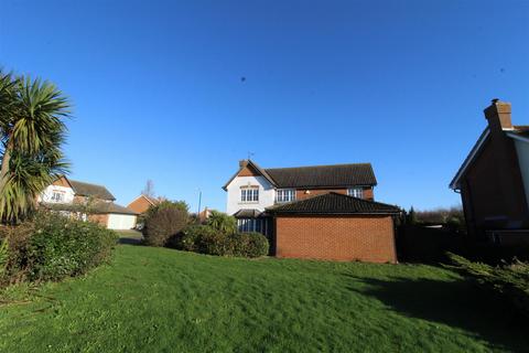 5 bedroom detached house for sale, Leet Close, Eastchurch, Sheerness