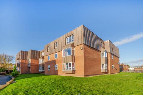 2 bedroom apartment for sale, Vicarage Court, Gloucester GL3