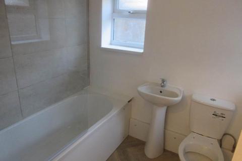 2 bedroom terraced house to rent, Burnaby Road, Southend On Sea