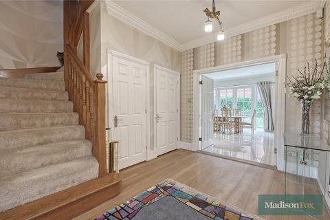 7 bedroom detached house to rent, Clarence Gate, Woodford Green IG8