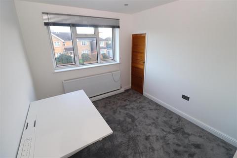 1 bedroom in a house share to rent, Edwards Avenue, Ruislip