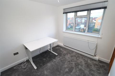 1 bedroom in a house share to rent, Edwards Avenue, Ruislip