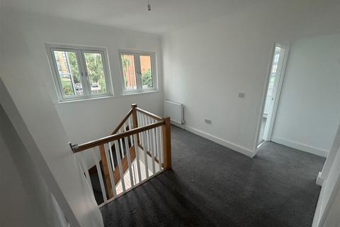 3 bedroom detached house to rent, Mill Studio, Ware