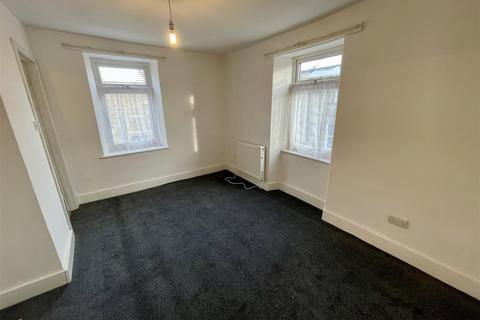 1 bedroom end of terrace house for sale, King Street, Barnard Castle