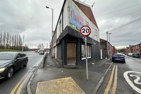 Retail property (high street) to rent, Hyde Road, Gorton