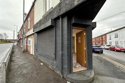 Retail property (high street) to rent, Hyde Road, Gorton