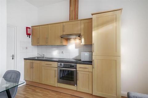 1 bedroom flat to rent, Castletown Road, W14