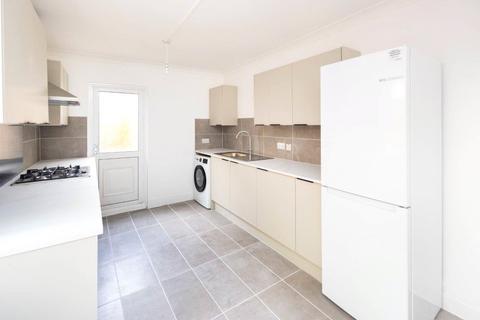 3 bedroom terraced house to rent, Green Street, Plaistow, London, E13