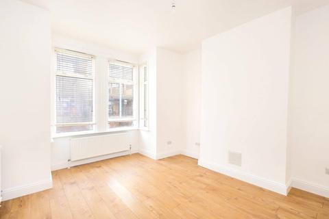 3 bedroom terraced house to rent, Green Street, Plaistow, London, E13