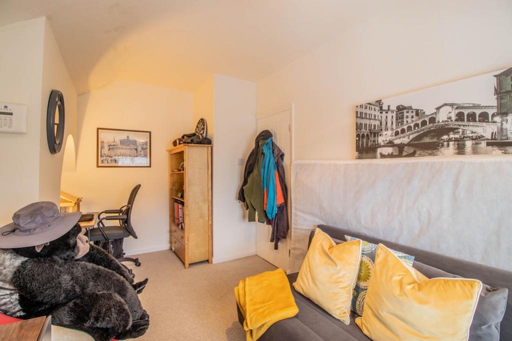 Bedroom 3 (Double)a