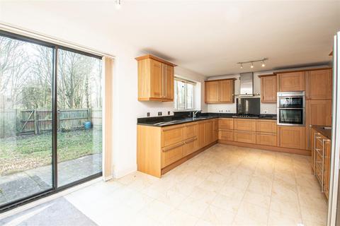 5 bedroom detached house to rent, Lawson Place, Shenley Lodge