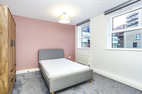 1 bedroom flat to rent, Fountain Close London SE18