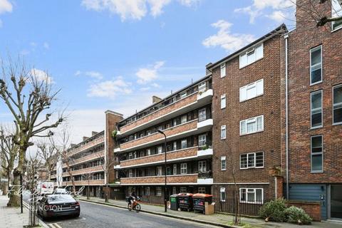 3 bedroom flat for sale, Finn House, Bevenden Street, Islington, N1