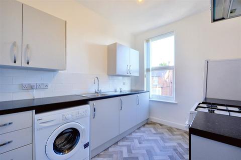 Flat for sale, Foxhall Road, Nottingham