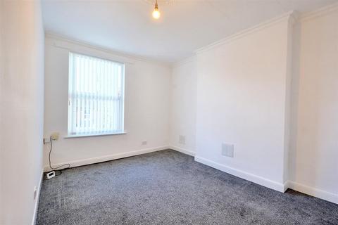 Flat for sale, Foxhall Road, Nottingham