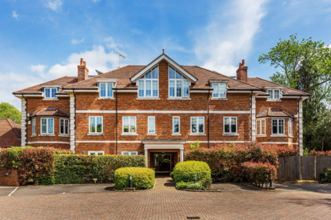 4 bedroom end of terrace house for sale, Edenbrook Place, Lingfield RH7