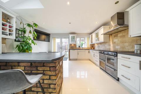 8 Newtown Road, Denham, Uxbridge, UB9 4BE
