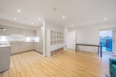 2 bedroom apartment for sale, Brumwell Avenue, London