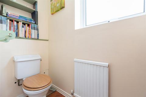 3 Foxbury, New Ash Green, Longfield, DA3 8LP