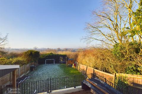 4 bedroom detached house for sale, Dykes Chase, Maldon