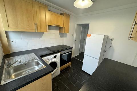 2 bedroom flat to rent, The Gardens, Stockett Lane, Coxheath ME17